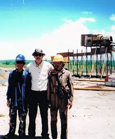 DOVE mining in Kenia 2003